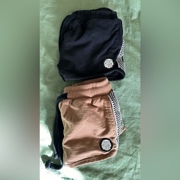 The Little Surfer Dude Shorts - Picture 3 of 3